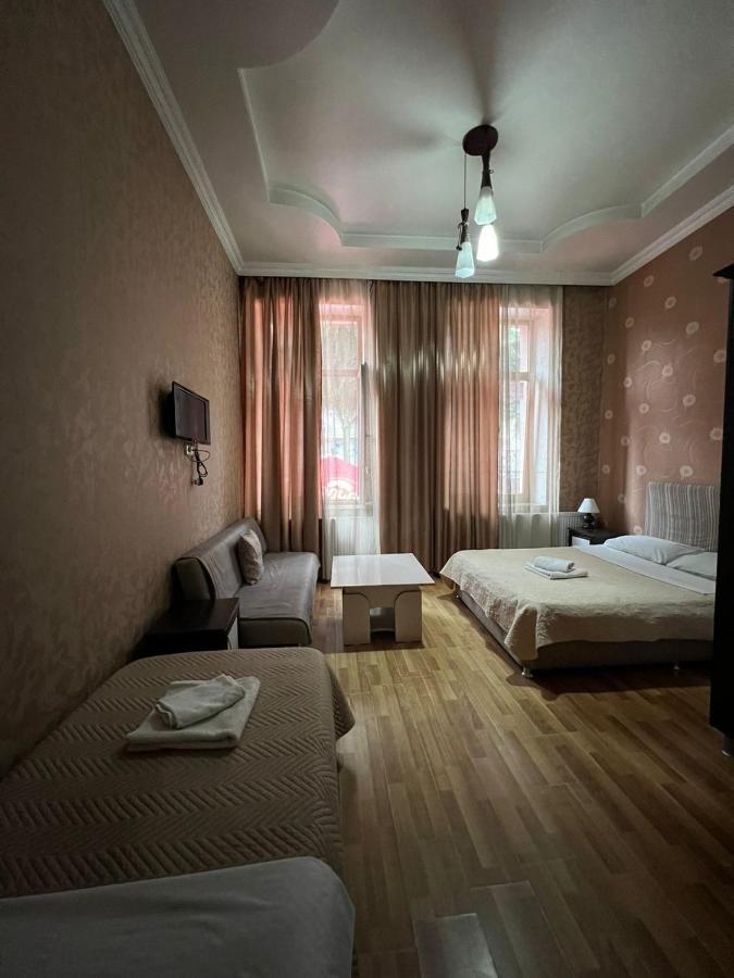 Hotel Albatros Batumi Exterior photo